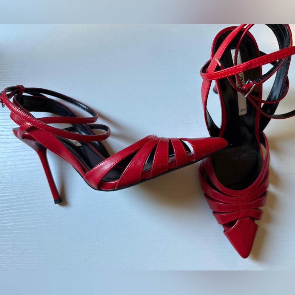 Zara Red Pumps